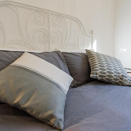 Lovely Corner In The Heart Of The Lake By Rent All Como Exterior foto